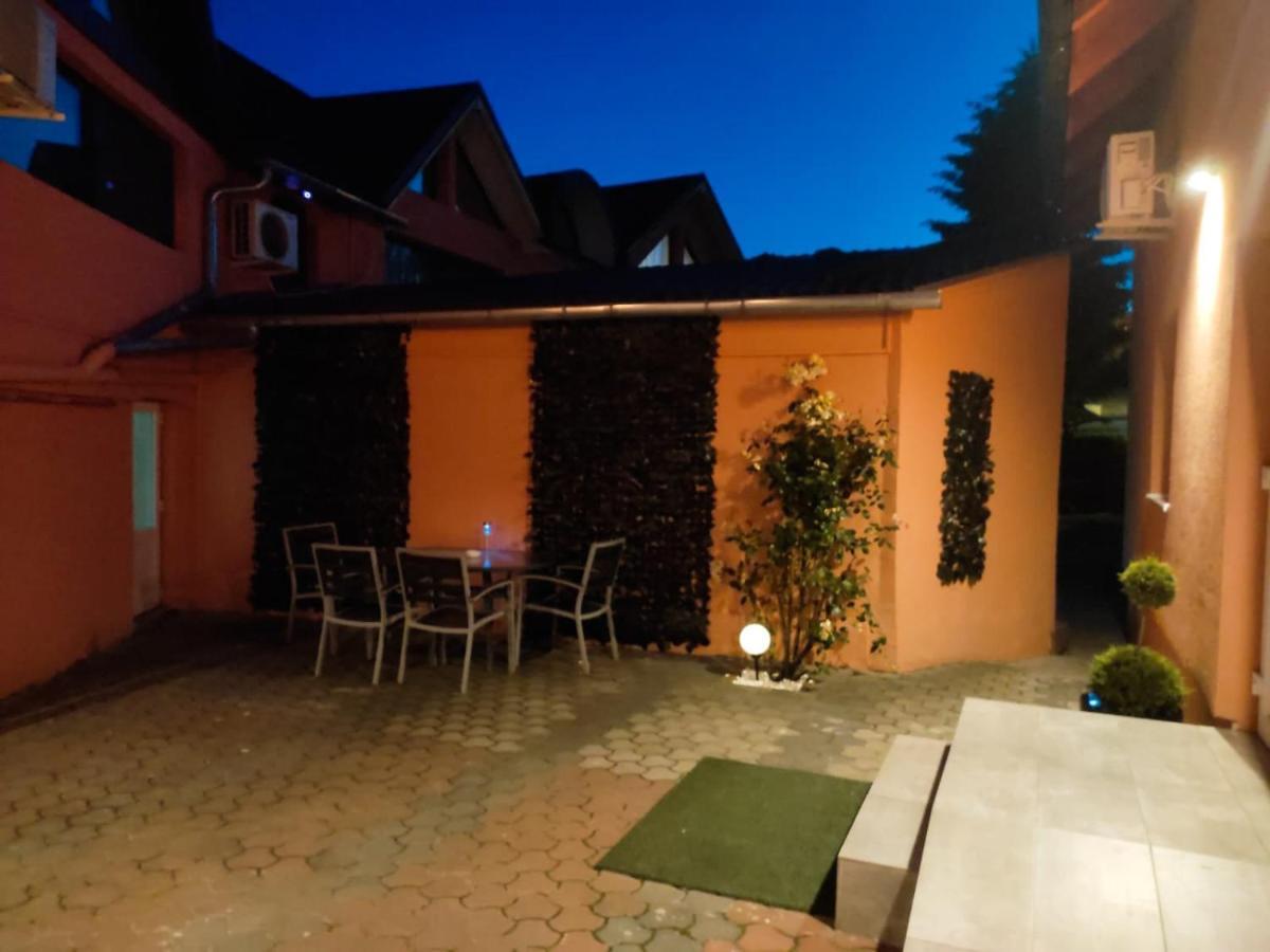 Calypso Rooms Fagaras Luaran gambar